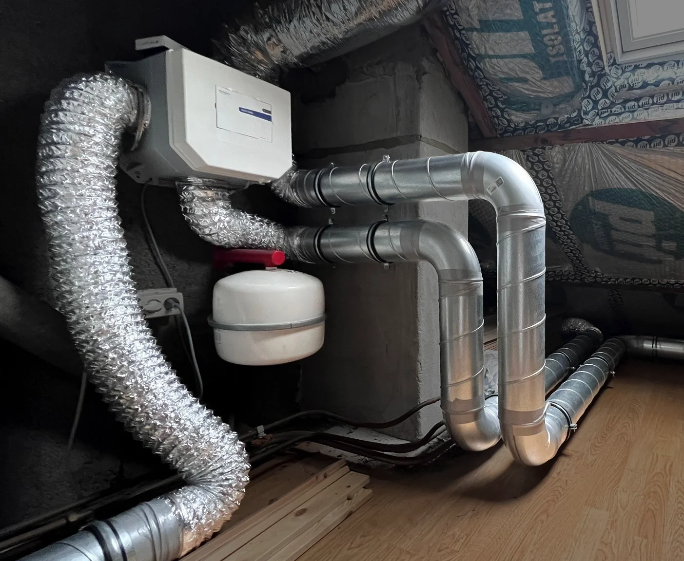 Nieuw geïnstalleerd ventilatiesysteem